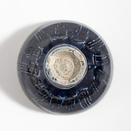 Mashiko Ware: Indigo Iron Salt Glaze Carved Tea Bowl (Wan-nari)
