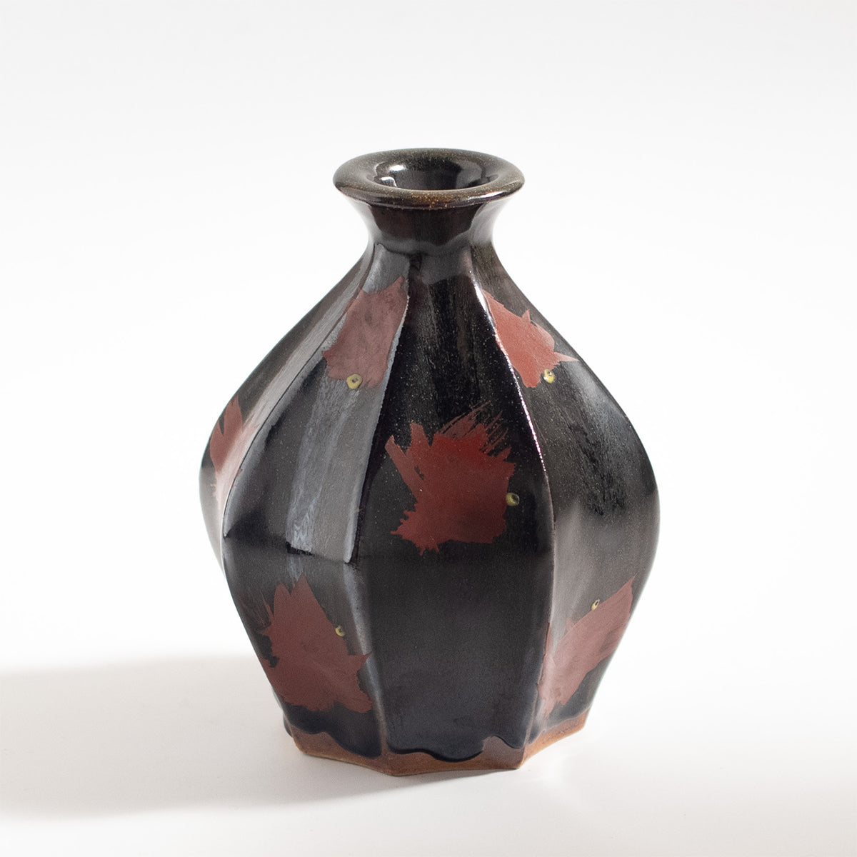 Mashiko Ware: Black Glaze Shinogi Carved Red Enamel Flower Vase