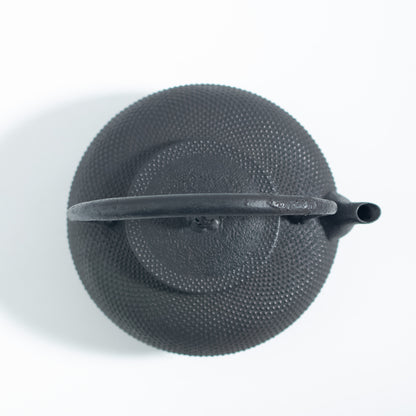 Iron Kettle with Hailstone Pattern and Flat Sacred Jewel Shape